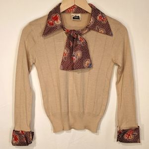 Vintage 1970's Young Symphony beige sweater with floral shirt collar and cuffs